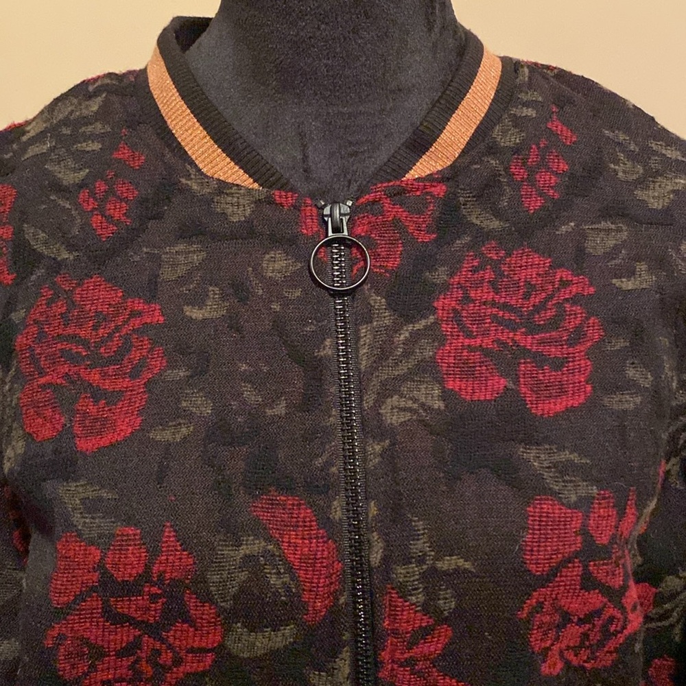 Jacket - Picture 2 of 7